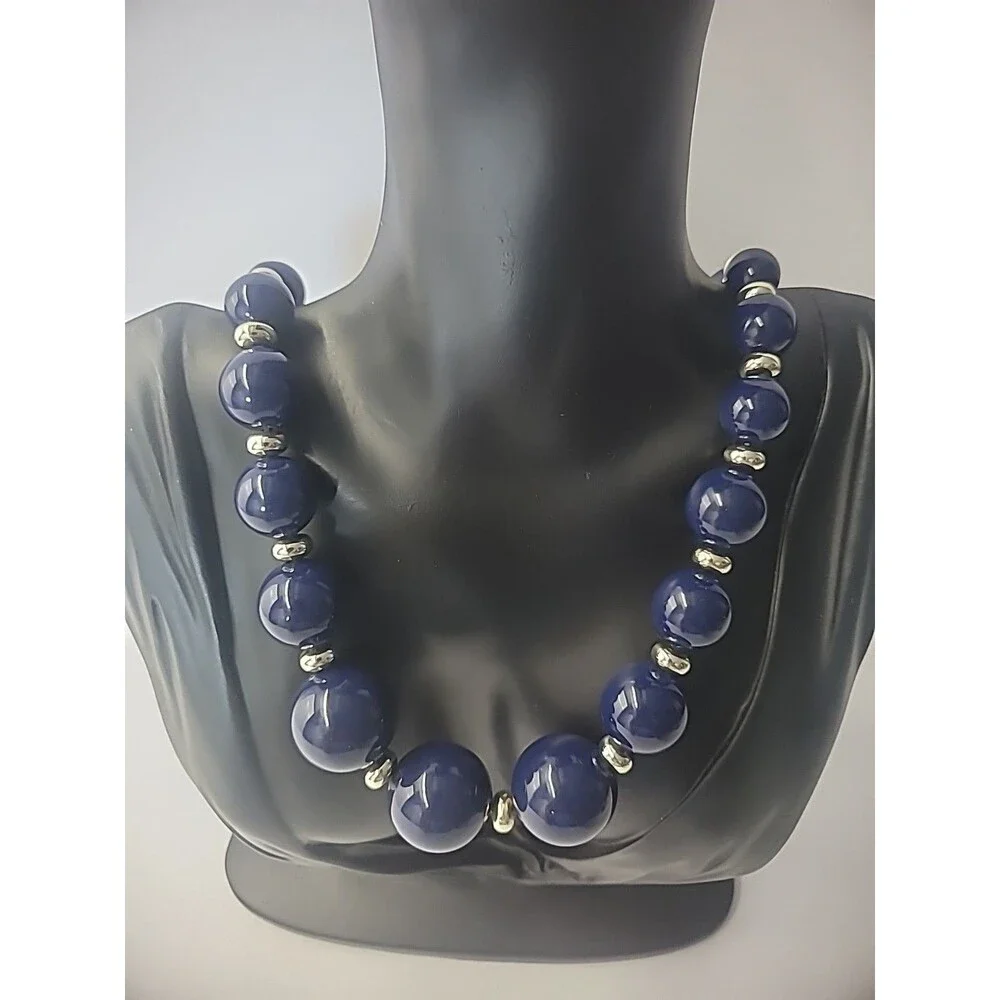Vintage Necklace Beaded Blue Silver Tone Accent Graduated Jewelry Costume - Picture 6 of 10